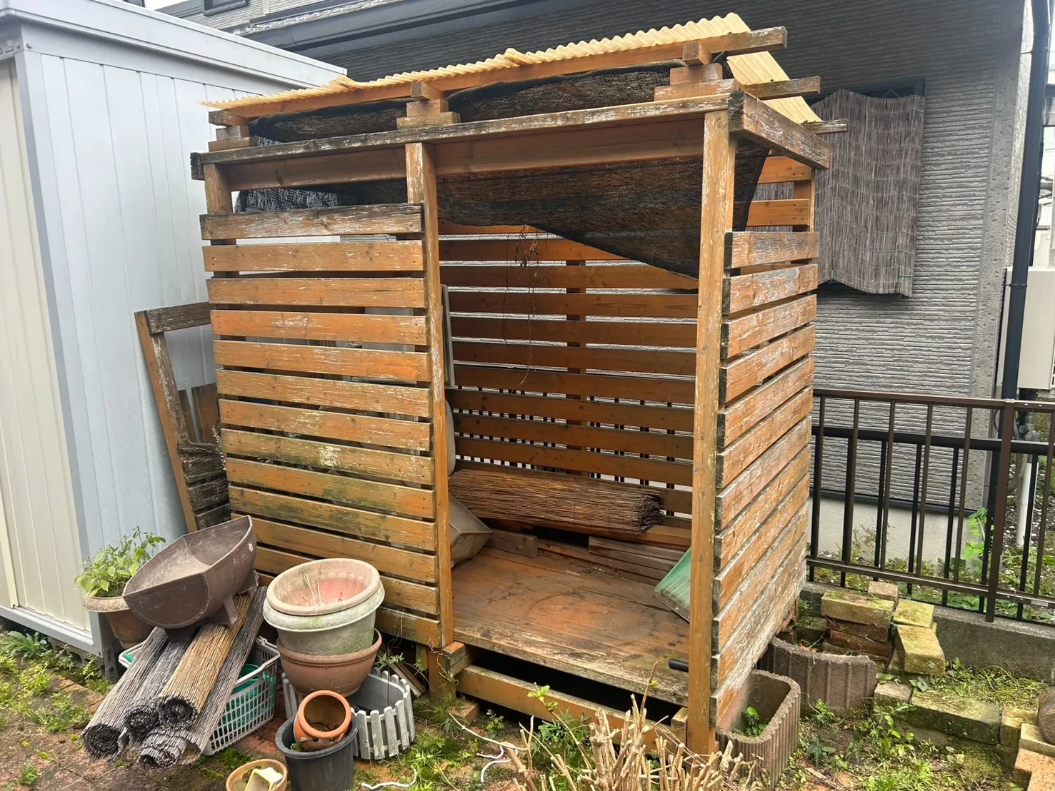 小屋の解体